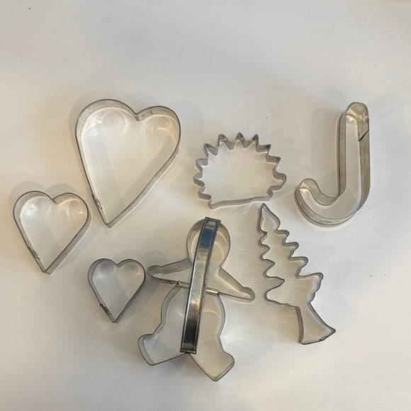 Vintage America Silver Cookie Cutter Set (7) - Picture 2 of 5